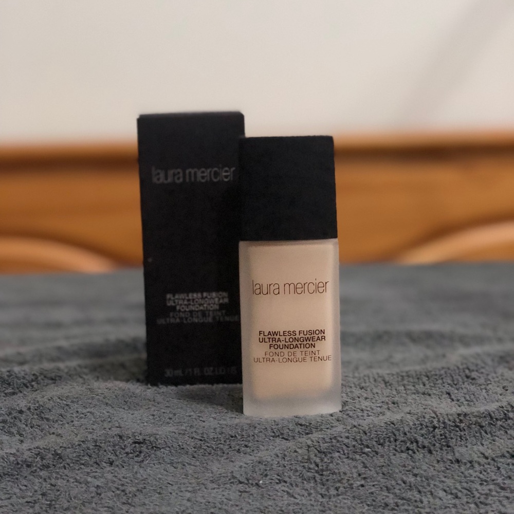 Laura Mercier Flawless Fusion Foundation